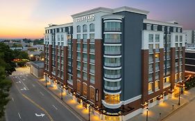 Courtyard By Marriott Athens Downtown